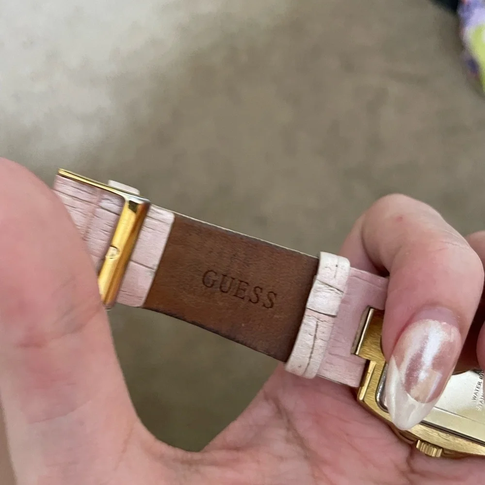 Guess watch needs new batteries
